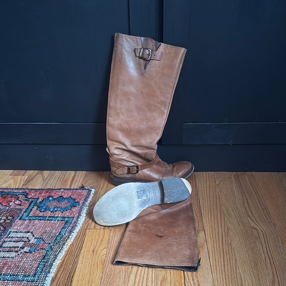 Chic Brown Leather Riding Boots - Picture 2 of 2